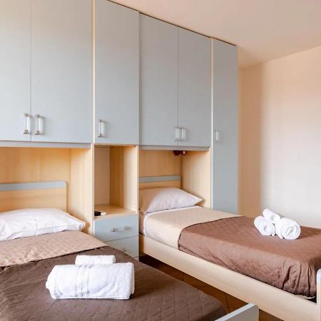 Garden Villa - Free Parking, Wi-Fi E Netflix Fiumicino Exterior photo